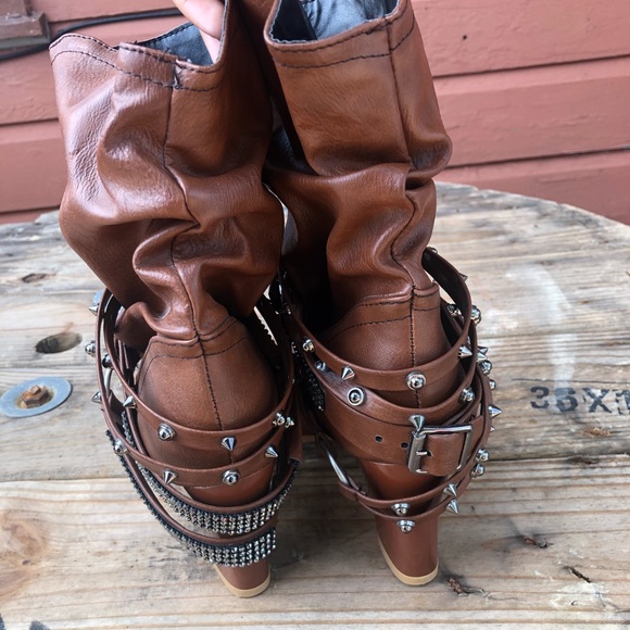 TREWQ woman’s booties - Picture 10 of 11